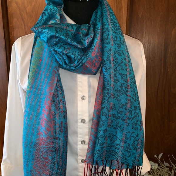 Scarf - Picture 2 of 4